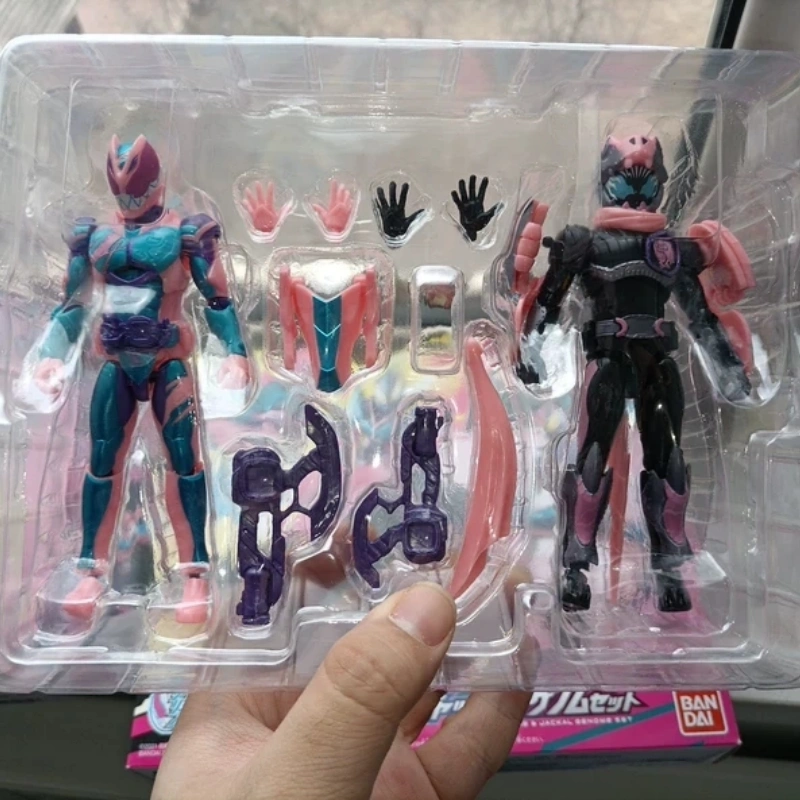 バンダイ仮面ライダーデラックス超可動アクションフィギュア ゲ - Cosplay Prop Building のレビューと価格